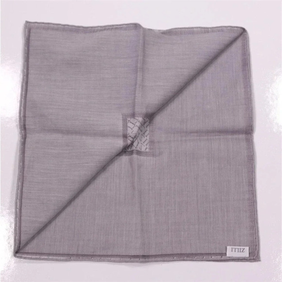 Zilli Gray Cotton Hand Rolled Made in France Pocket Square 18" x 18" - Picture 4 of 6
